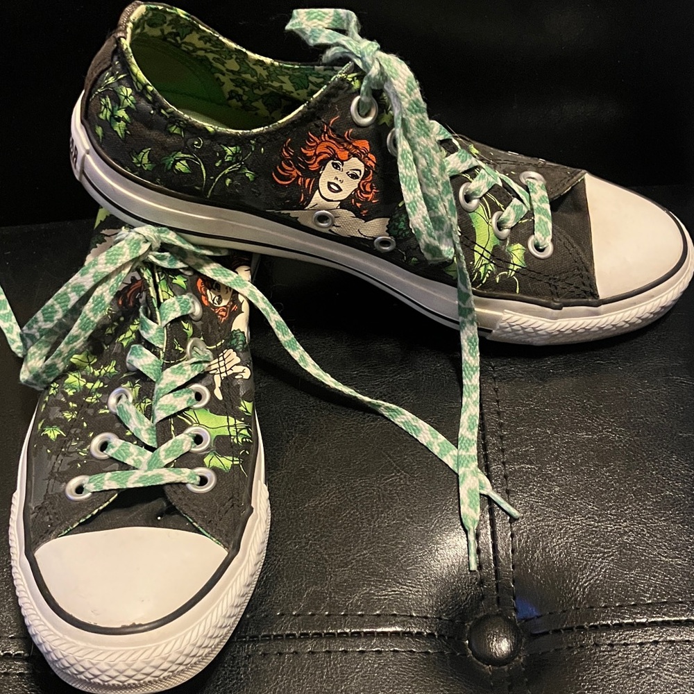 Poison Ivy Converse Lace Up Tennis Shoes - Picture 2 of 7